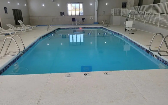 Days Inn & Suites By Wyndham Bartlesville