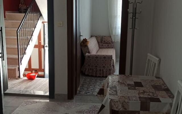 Salda Gölü Kumsalda Apart Pansiyon