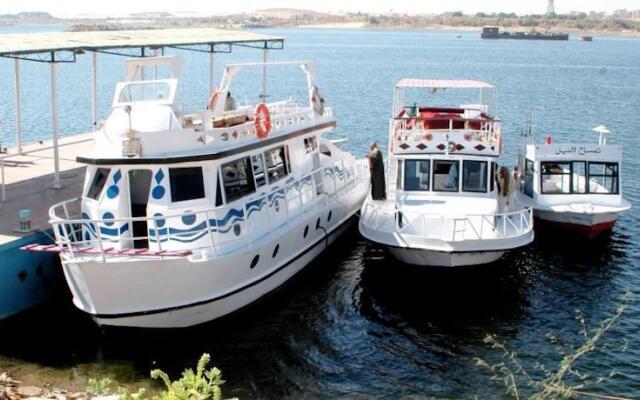 Safari Boat Nubian 1