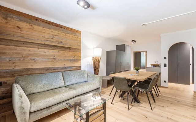 Suite in Saalbach Near ski Area