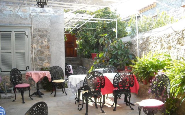 Theano Guesthouse