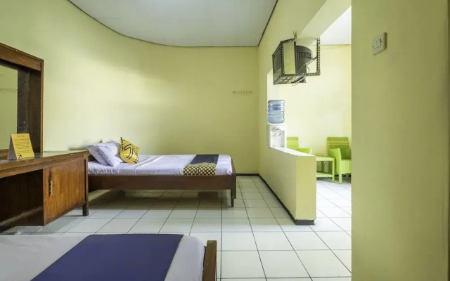 Hotel Priangan by OYO Rooms