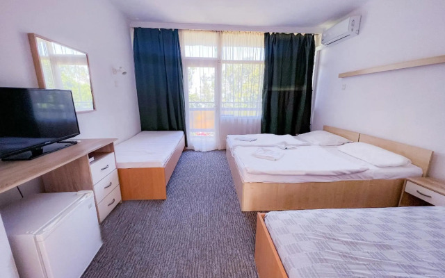 CE Napfény Hotel