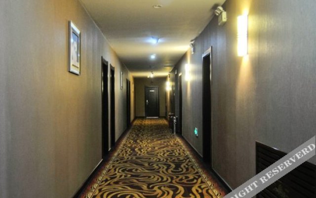 Spring Chain Hotel (Caoyuan Holiday)