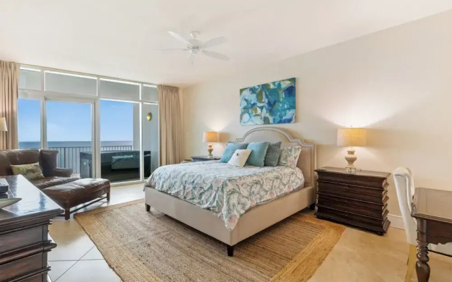 Turquoise Place 2205 C