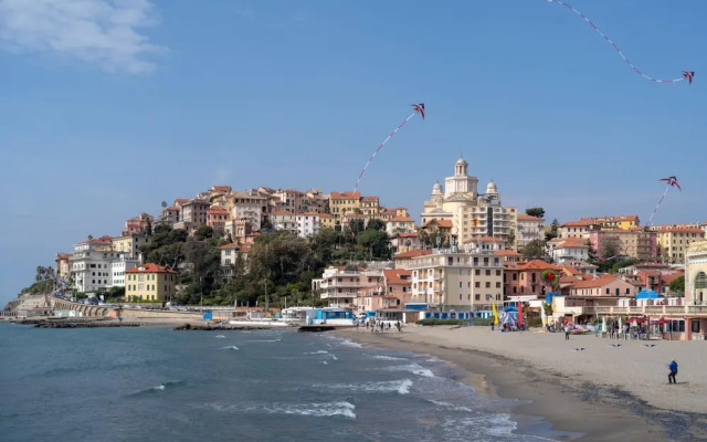 Sunrise Apartment Seaview