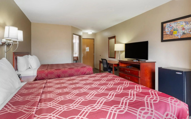 Econo Lodge Inn And Suites Dickson