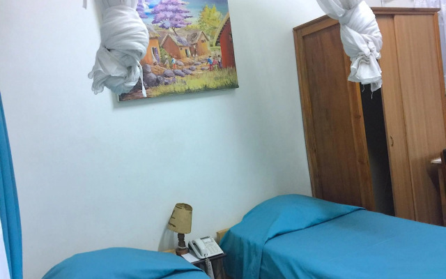 Tana-Jacaranda - Hostel