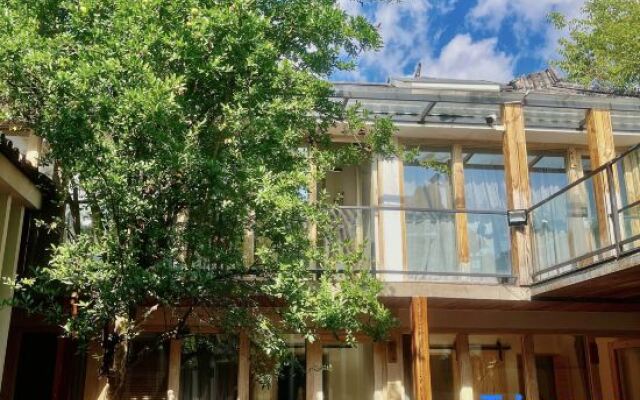 Po return. Slow talk