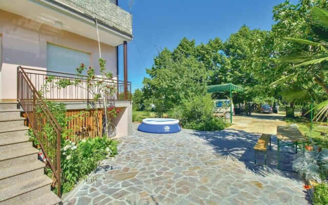 Awesome Home in Umag With Wifi and 2 Bedrooms