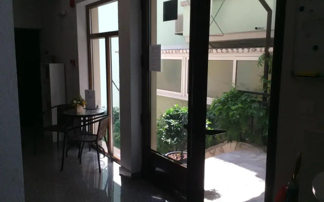 Olive Terrace Apartments 3