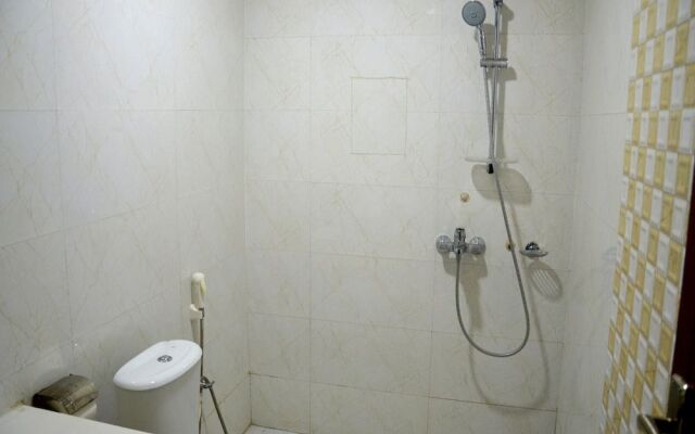 OYO 4308 Hotel Zaarang Inn