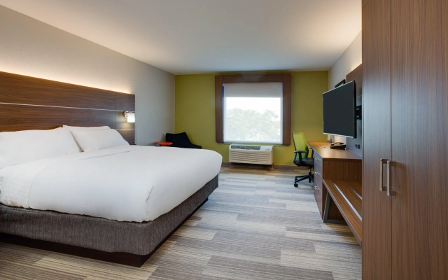 Holiday Inn Express Hotel & Suites Tampa-Fairgrounds-Casino by IHG