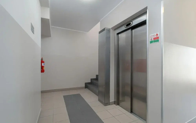 Apartment With Parking Poznań by Renters