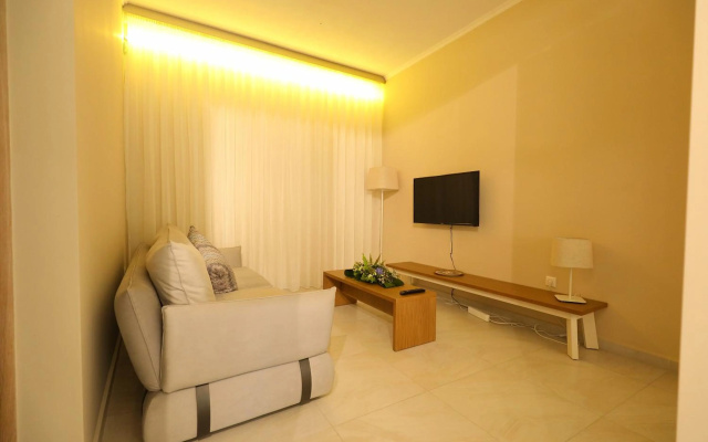 Artemis Plaza