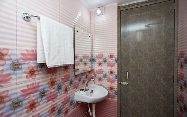 OYO 22281 Reem Residency