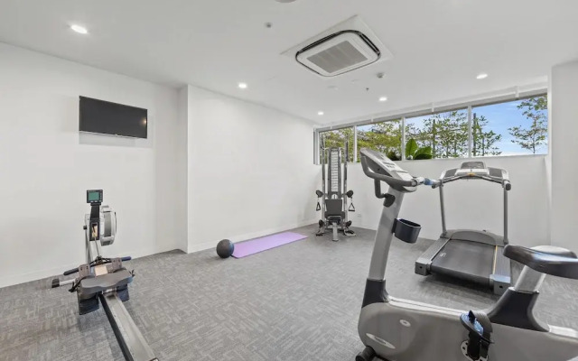 Trafalgar Lane Apartments by CLLIX