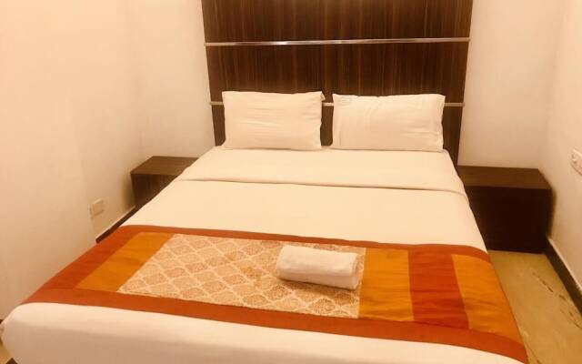 Nachiappa Park Hotel