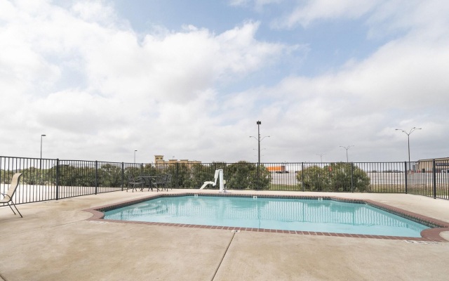 Southern Inn and Suites Pearsall