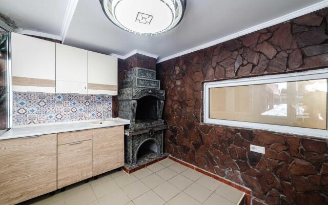 House in the Shchitnikovo 135 block