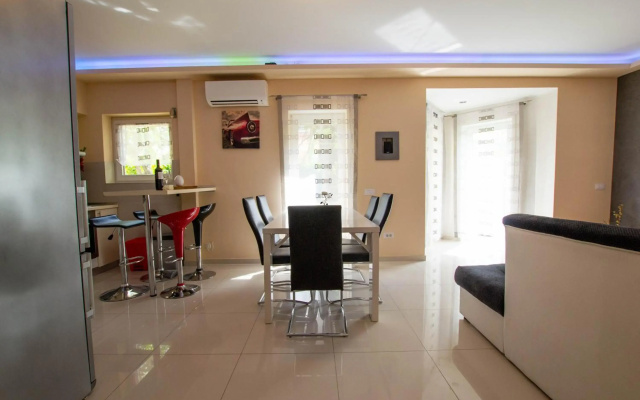 Jela Apartment 7