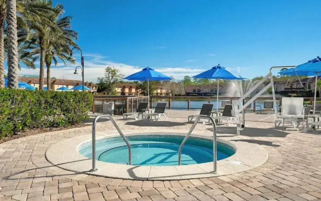Cozy 4BR Regal Oaks w hot tub