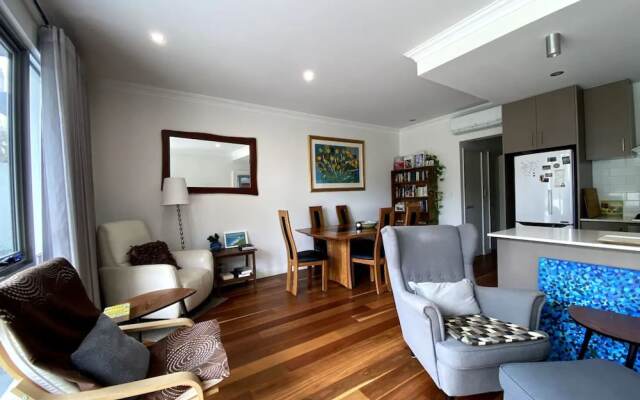 Modern 1 Bedroom Flat in North Perth