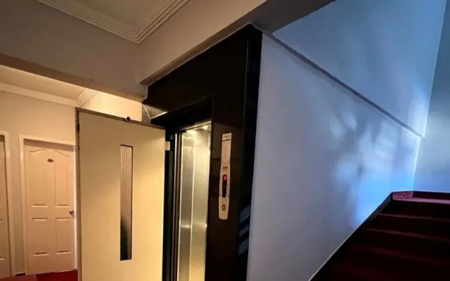 Headman Hotel