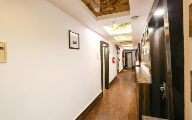 FabHotel Veetara