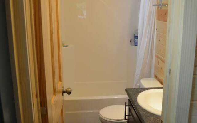 Lake Avenue RV Resort