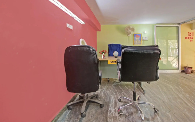 SPOT ON 80638 Hotel Radhe