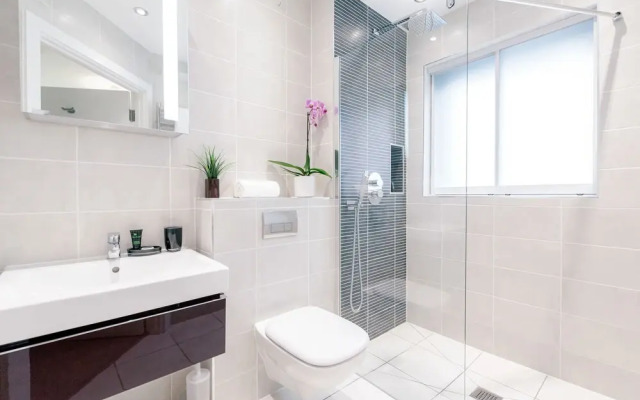 Roomspace Apartments -New Manor House