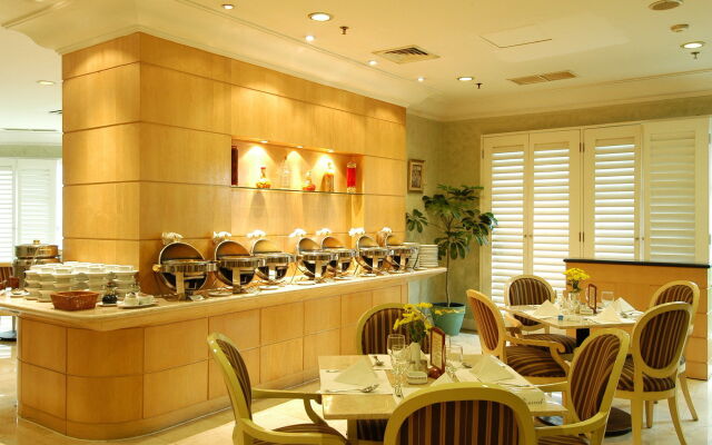 Batavia Hotel and Serviced Apartments