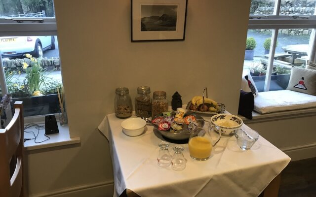 Gwernan Lake Hotel
