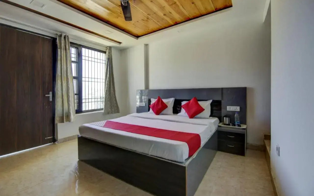 OYO Flagship 80477J Hotel Mount Delight