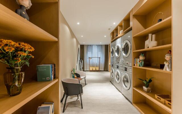 Atour Hotel Chongqing Nanping Pedestrian Street