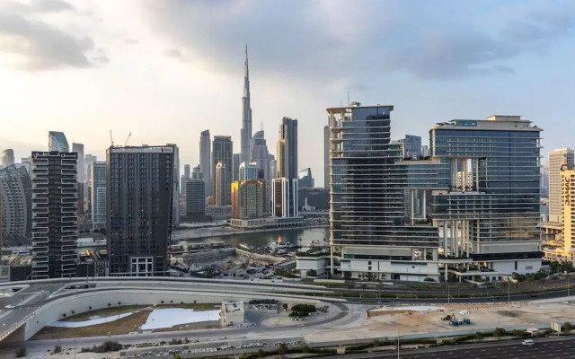 Deluxe Studio With Balcony Full Burj Khalifa View