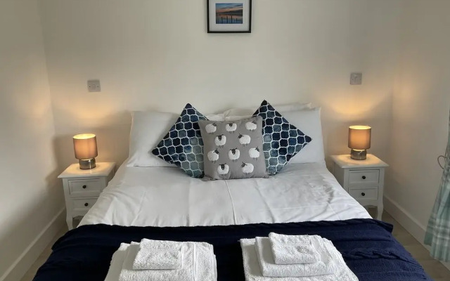 Charming 2-bed Cabin in Inverness, Scotland