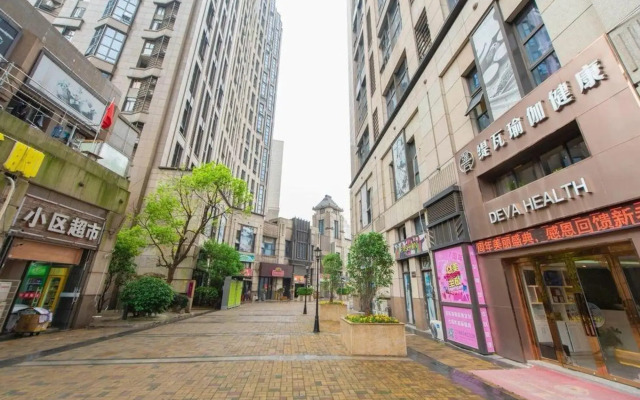 Spatk Youth hostel(shanghai railway station)