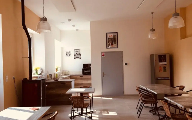 L'auberge de Treigny - Hostel