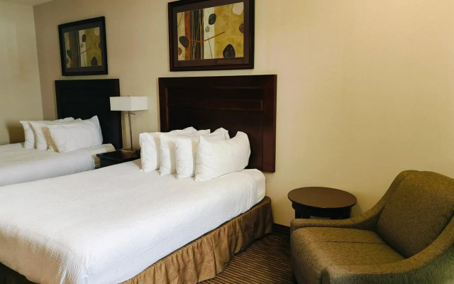 Coast Weyburn Hotel