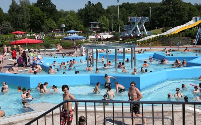 Spacious Holiday Home in Kleinwinklarn with Pool