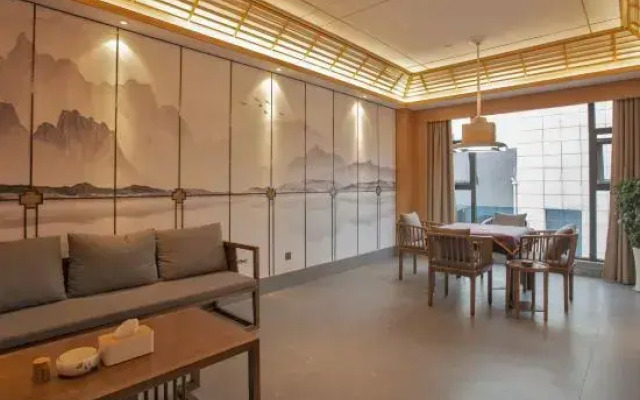 Xinhui Hotel (Xuanhan Yilian Passenger Transport Terminal Branch)