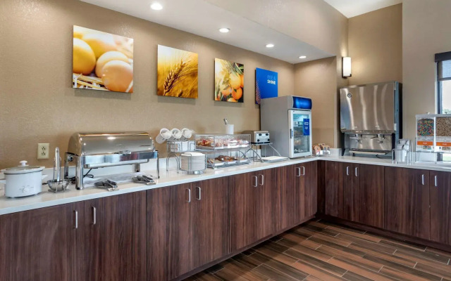 Comfort Suites Pell City