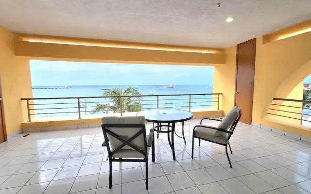 Ocean view 2BR Condo downtown Cozumel