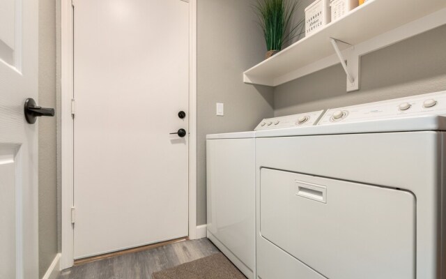 Ivanhoe Gilbert 3 Bedroom Home by RedAwning