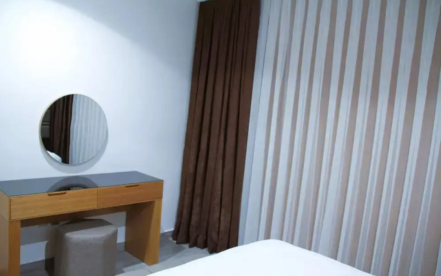 Plaza Athenee Hotel Kuwait