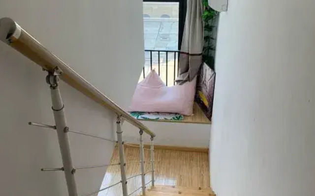 Qingshe Apartment (Shanghai Sijing Metro Station)