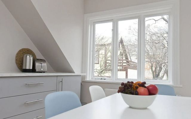Thomsen Apartments