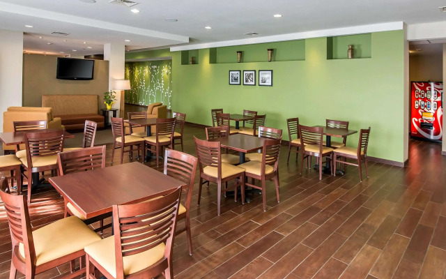 Sleep Inn And Suites Haysville